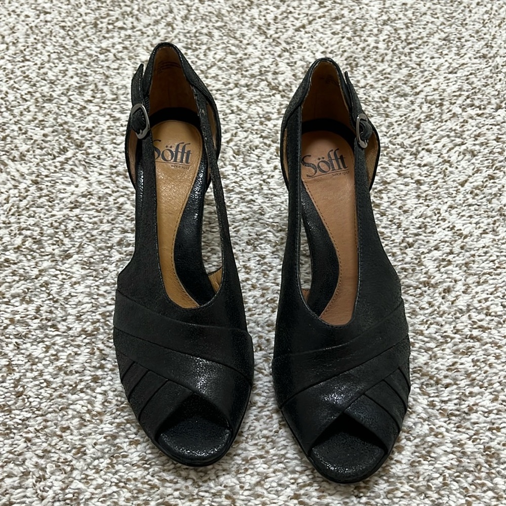 Sofft metallic black leather heels 9